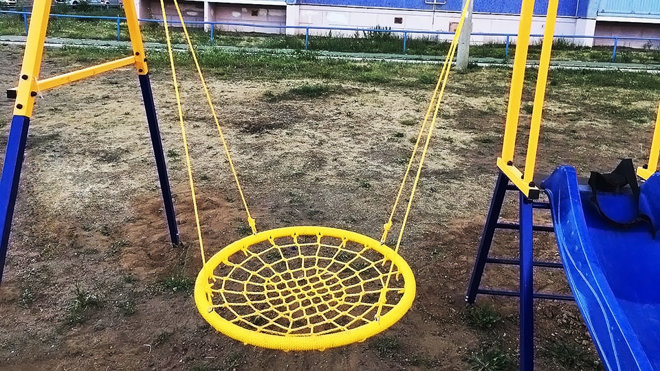 Доставка и установка комплектующих для детских площадок в Ижевске