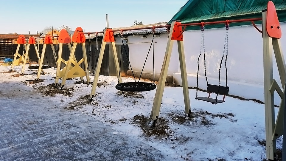 Доставка и установка качелей под ключ в Ижевске