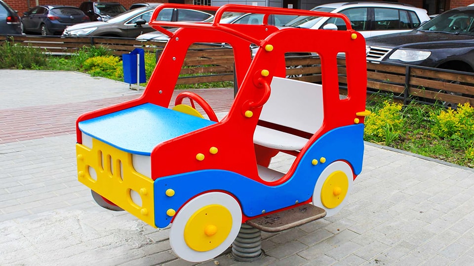 Доставка и установка машинок для детских площадок в Ижевске