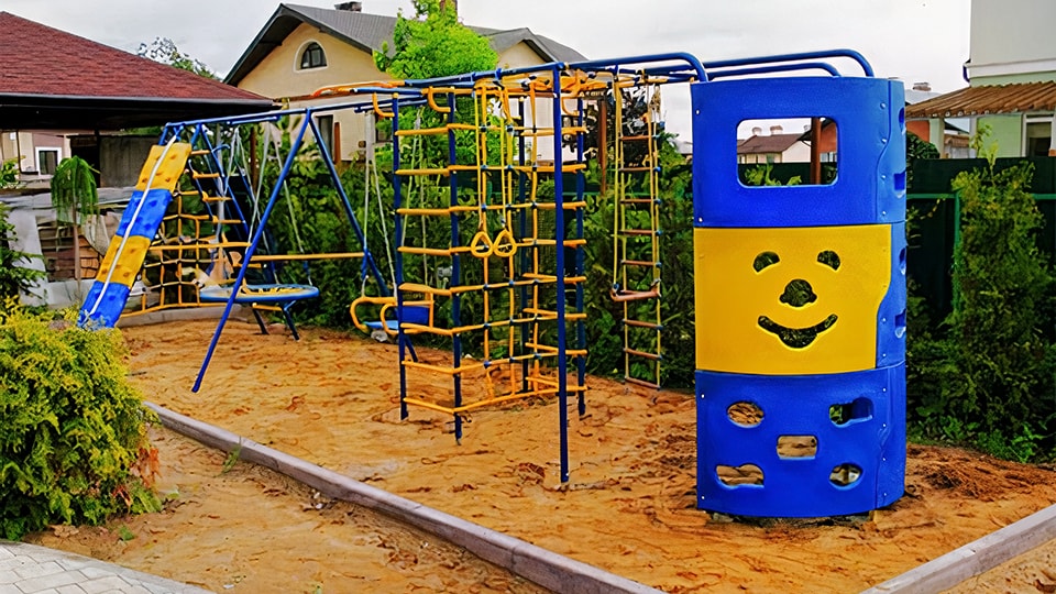 Проектирование и монтаж пластиковых детских площадок в Ижевске
